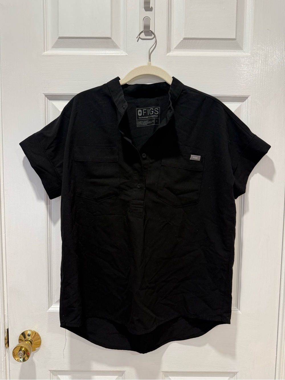 FIGS Black Women's Short-Sleeve Button-Down Shirt